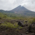 Nous dansons sur un volcan : que signifie cette expression ?